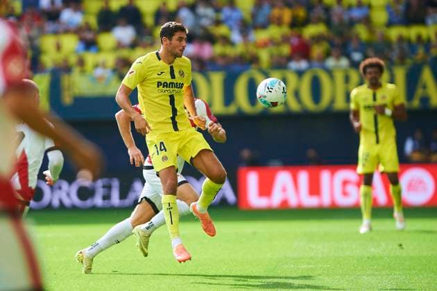Santi Comesana (Villarreal CF) during the LaLiga EA Sports match between Villarreal CF and Rayo Vallecano at Estadio de la Ceramica on November 1, 2025 in Villarreal, Spain. (Photo by Maria Jose Segovia DeFodi Images) Santi Comesana Villarreal CF during the LaLiga EA Sports match between Villarreal CF and Rayo Vallecano at Estadio de la Ceramica on November 1, 2025 in Villarreal, Spain Photo by Maria Jose Segovia DeFodi Images