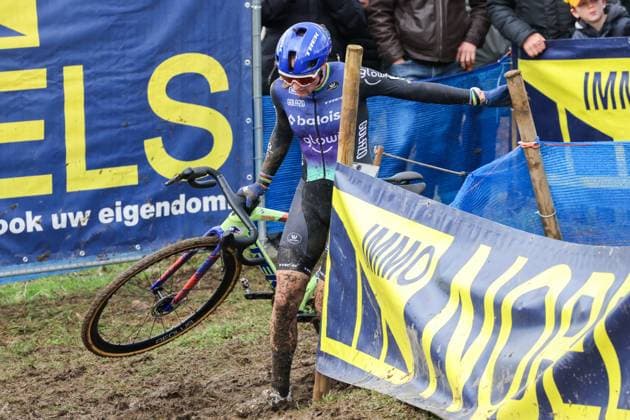 X²O Badkamers Trofee Koppenbergcross OUDENAARDE, BELGIUM - NOVEMBER 01 : Brand Lucinda (NED) of Baloise Glowi Lions in action during the X²O Badkamers Trofee Koppenbergcross pictured on November 01, 2025 in Oudenaarde, Belgium, 01 11 2025 Oudenaarde Belgium  Copyright: xGbax