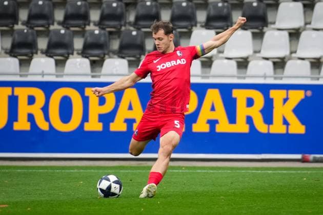 Deutschland, Fußball, Regionalliga Südwest, Saison 2025 2026, 15. Spieltag SC Freiburg II vs. TSV Steinbach Haiger Dreisamstadion (Freiburg): Fabian Rüdlin Rudlin (SC Freiburg II, 05) Freiburg Dreisamstadion Baden-Württemberg Deutschland Copyright: xFINLEYxMÖRCHx