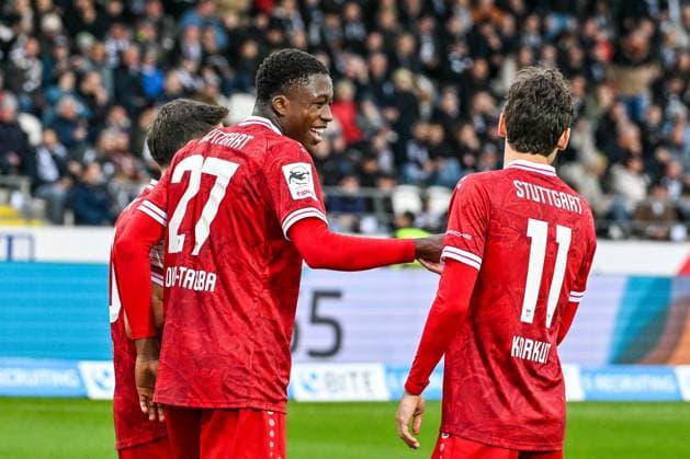 GER, 3. Liga, SSV Ulm 1846 vs VfB Stuttgart II 01.11.2025, Donaustadion, Ulm, GER, 3. Liga, SSV Ulm 1846 vs VfB Stuttgart II, im Bild Nicolas Sessa (Stuttgart, 10), Mansour Ouro-Tagha (Stuttgart, 27) und Efe Korkut Martin (Stuttgart, 11) freuen sich nach Tor zum 1:3