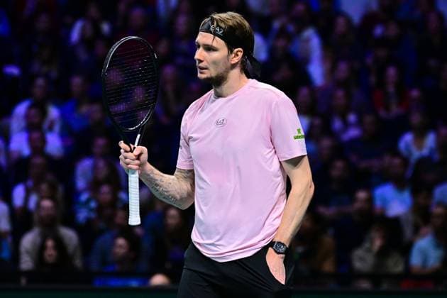TENNIS : Rolex Paris Masters - Paris - 01 11 2025 Alexander Bublik ( Kazakhstan ) during the Rolex Paris Masters at Paris La Defense Arena on November 01, 2025 in Nanterre, France. (Photo by Federico Pestellini PSNewz ) ParisFrance  Copyright: xFedericoxPestellinix