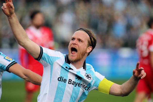 Fussball, Herren, 3.Liga, Saison 2025 2026, TSV 1860 München - FC Energie Cottbus, Grünwalder Stadion 2:0 durch Thore Jacobsen (TSV 1860 München) , Tor, Jubel
