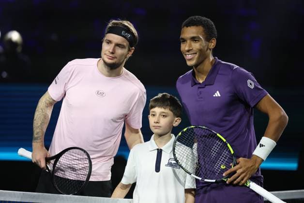 ROLEX PARIS MASTERS TENNIS 2025 Thierry Larret MAXPPP - Nanterre (92) 01 11 2025 Thierry Larret Maxppp. Tennis. Rolex Paris Masters. Paris La Defense, Nanterre (92). Du 25 octobre au 2 novembre 2025. Samedi 1er novembre 2025. Demi-Finale : Alexander BUBLIK (KAZ) vs Felix AUGER-ALIASSIME (CAN). Nanterre (92) PARIS LA DEFENSE ARENA ILE DE FRANCE FRANCE  Copyright: xMAXPPPxThierryxLarretx TLR202511018844 TLR202511018844
