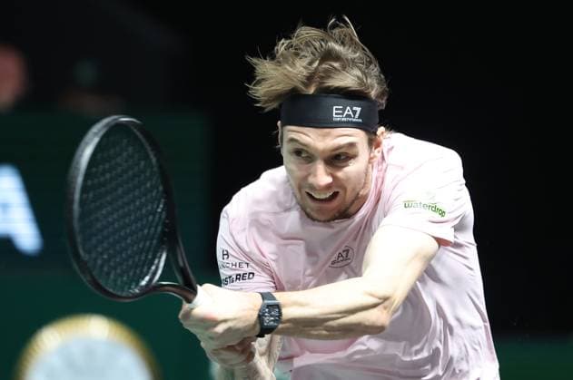 ROLEX PARIS MASTERS TENNIS 2025 Thierry Larret MAXPPP - Nanterre (92) 01 11 2025 Thierry Larret Maxppp. Tennis. Rolex Paris Masters. Paris La Defense, Nanterre (92). Du 25 octobre au 2 novembre 2025. Samedi 1er novembre 2025. Demi-Finale : Alexander BUBLIK (KAZ) vs Felix AUGER-ALIASSIME (CAN). Nanterre (92) PARIS LA DEFENSE ARENA ILE DE FRANCE FRANCE  Copyright: xMAXPPPxThierryxLarretx TLR202511018845 TLR202511018845