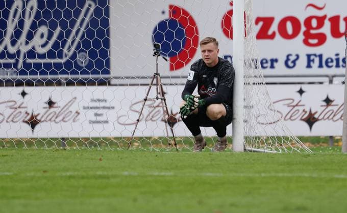 BAU 01.11.2025 Freiberg am Neckar Fußball SGV Freiberg vs. SG Barockstadt Fulda-Lehnerz, Benedikt Paul Grawe (Freiberg)