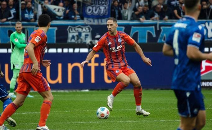 01.11.25 Karlsruher SC - FC Schalke 04 Deutschland, Karlsruhe, 01.11.2025, Fussball, 2. Bundesliga, Saison 2025 2026, Karlsruher SC - FC Schalke 04: Felipe Sanchez (FC Schalke 04).