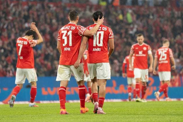 01.11.2025, xhfmx, Fussball 1.Bundesliga, FSV Mainz 05 - Werder Bremen v.l. Dominik Kohr (1.FSV Mainz 05), Nadiem Amiri (1.FSV Mainz 05) (DFL DFB REGULATIONS PROHIBIT ANY USE OF PHOTOGRAPHS as IMAGE SEQUENCES and or QUASI-VIDEO) Mainz