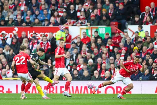 Nottingham Forest v Manchester United, ManU Premier League Manchester United forward Benjamin Sesko (30) shoots at goal during the Nottingham Forest v Manchester United Premier League match at the City Ground, West Bridgford, England on 1 November 2025 Credit: Phil Duncan Every Second Media Editorial use only. All images are copyright Every Second Media Limited. No images may be reproduced without prior permission. All rights reserved. Premier League and Football League images are subject to licensing agreements with Football DataCo Limited. see https: www.football-dataco.com Copyright: xIMAGO EveryxSecondxMediax ESM-1648-0005 PhilxDuncanx xEveryxSecondxMediax
