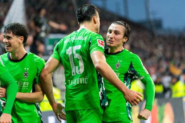 Tor zum 0:2 Haris Tabakovic (Borussia Moenchengladbach, 15), jubelt Jubel mit Rocco Reitz (Borussia Moenchengladbach, 27), GER, FC St. Pauli vs. Borussia Moenchengladbach, Fussball, Bundesliga, Spieltag 9, Saison 2025 2026, 01.11.2025 DFL REGULATIONS PROHIBIT ANY USE OF PHOTOGRAPHS AS IMAGE SEQUENCES AND OR QUASI-VIDEO GER, FC St. Pauli vs. Borussia Moenchengladbach, Fussball, Bundesliga, Spieltag 9, Saison 2025 2026, 01.11.2025 Hamburg Copyright: xEibner-Pressefoto MaxxVincenx EP_MVN