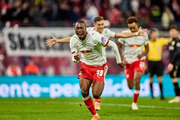 01.11.2025, Fußball, Männer, Bundesliga, 2025 2026, RB Leipzig - VfB Stuttgart Yan Diomande (49, RB Leipzig), Jubel nach 2:0 Leipzig Red Bull Arena Sachsen Deutschland