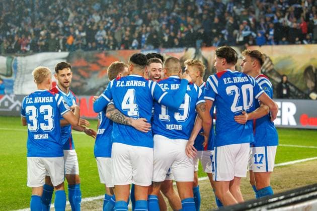 Torjubel 1:0 Hansa Rostock; GER, FC Hansa Rostock vs. SC Verl, Fußball, Männer, 3. Liga, 13.Spieltag, Spielzeit 2025 2026, 01.11.2025 Rostock Ostseestadion Mecklenburg - Vorpommern Deutschland