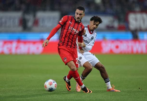 01.11.2025, Fussball Bundesliga, 1. FC Heidenheim - Eintracht Frankfurt, v.l., Arijon Ibrahimovic (1. FC Heidenheim), Nathaniel Brown (Eintracht Frankfurt) DFL DFB REGULATIONS PROHIBIT ANY USE OF PHOTOGRAPHS AS IMAGE SEQUENCES AND OR QUASI-VIDEO. xdcx Copyright: HMBxMedia Claus