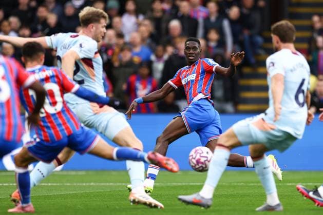 Crystal Palace v Brentford 01 November 2025, London - Premier League Football - Crystal Palace v Brentford - Ismaila Sarr of Crystal Palace - Photo: Jacques Feeney Offside. London UK Copyright: xJacquesxFeeneyx xOffsidexOffside