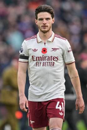 1st November 2025; Turf Moor, Burnley, Lancashire, England; Premier League Football, Burnley versus Arsenal; Declan Rice of Arsenal  LeexDurkin
