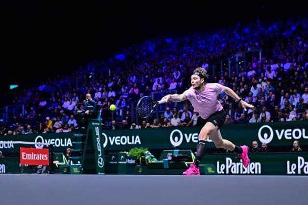 TENNIS : Rolex Paris Masters - Paris - 01 11 2025 Alexander Bublik ( Kazakhstan ) during the Rolex Paris Masters at Paris La Defense Arena on November 01, 2025 in Nanterre, France. (Photo by Federico Pestellini PSNewz ) ParisFrance  Copyright: xFedericoxPestellinix