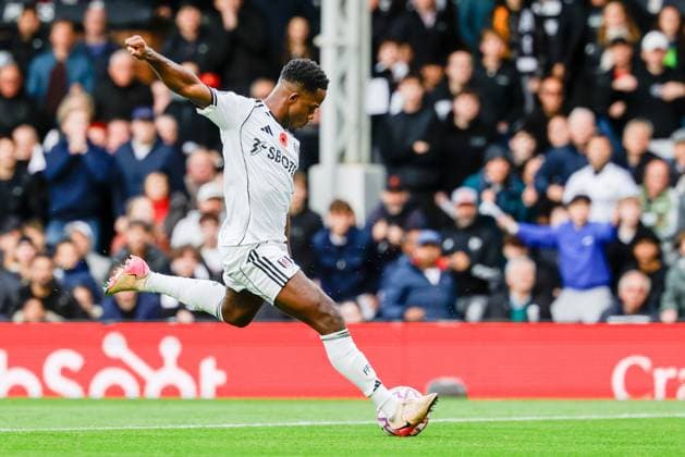 1st November 2025; Craven Cottage, Fulham, London, England; Premier League Football, Fulham versus Wolverhampton Wanderers; Fulham FC Defender Ryan Sessegnon shpoots and scores a goal in the 9th minute against Wolverhampton Wanderers FC  BobxKupbens