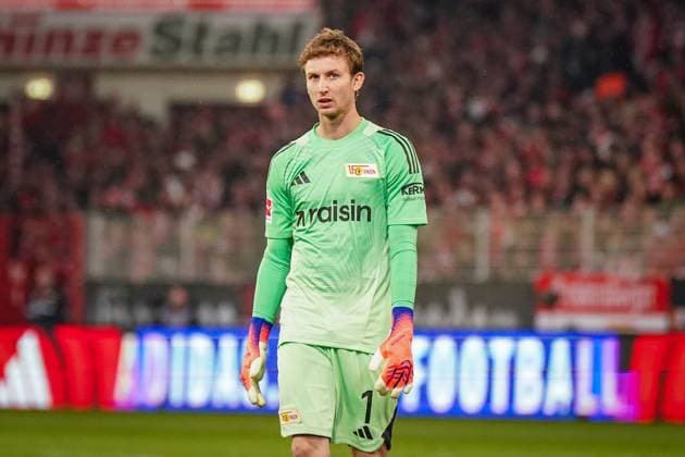 Deutschland: Fussball Bundesliga 2025 26, 9. Spieltag - 1. FC Union Berlin vs SC Freiburg - An der Alten Försterei (Berlin): Frederik Ronnow Ronnow (1. FC Union Berlin, 1) Berlin Deutschland Copyright: xJOERANxSTEINSIEKx