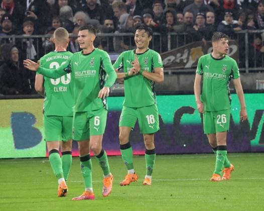 Jubel Shuto Machino (Borussia Moenchengladbach) zum 0-3 Fussball, 1.BL, Saison 2025 2026, Herren, FC St.Pauli gegen Borussia Moenchengladbach, Millerntor Stadion DFL REGULATIONS PROHIBIT ANY USE OF PHOTOGRAPHS AS IMAGE SEQUENCES AND OR QUASI-VIDEO.