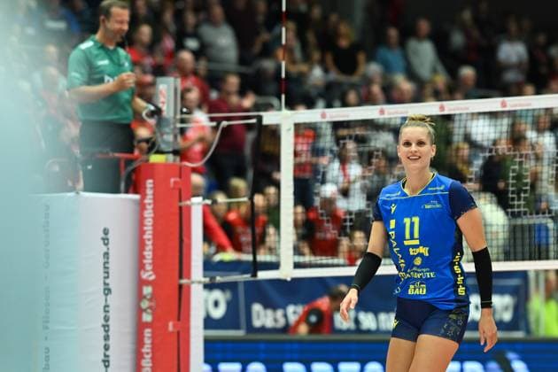 Anne Hoelzig (SSC Palmberg Schwerin, 11) Dresdner SC vs. SSC Palmberg Schwerin, 1. Volleyball Bundesliga Damen, Spielzeit 2025 2026, 01.11.2025 Dresdner SC vs. SSC Palmberg Schwerin, 1. Volleyball Bundesliga Damen, Spielzeit 2025 2026, 01.11.2025 Dresden Copyright: xEibner-Pressefoto xHoepnerx EP_PHR