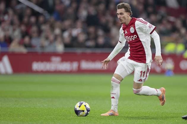 AMSTERDAM , 01-11-2025 , JohanCruyff Arena , season 2025 2026 , Dutch Eredivisie football , match between Ajax and sc Heerenveen , picture shows Ajax player Mika Godts Ajax - Heerenveen  x31796392x Copyright: