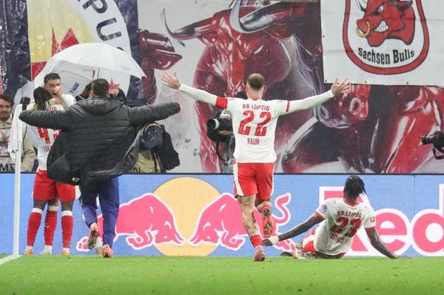 01.11.2025, xgox, Fussball 1.Bundesliga, RB Leipzig - VfB Stuttgart emspor, v.l. Jubel nach dem 3:1 durch Romulo Jose Cardoso Da Cruz (Leipzig, 40) (DFL DFB REGULATIONS PROHIBIT ANY USE OF PHOTOGRAPHS as IMAGE SEQUENCES and or QUASI-VIDEO) Leipzig
