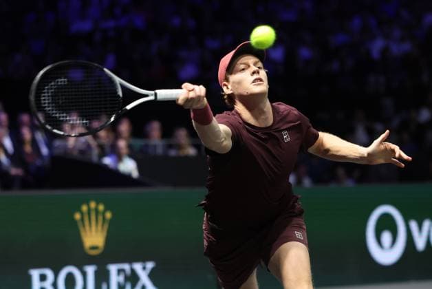 ROLEX PARIS MASTERS TENNIS 2025 Thierry Larret MAXPPP - Nanterre (92) 01 11 2025 Thierry Larret Maxppp. Tennis. Rolex Paris Masters. Paris La Defense, Nanterre (92). Du 25 octobre au 2 novembre 2025. Samedi 1er novembre 2025. Demi-Finale : Alexander ZVEREV (GER) vs Jannik SINNER (ITA). Nanterre (92) PARIS LA DEFENSE ARENA ILE DE FRANCE FRANCE  Copyright: xMAXPPPxThierryxLarretx TLR202511019332 TLR202511019332
