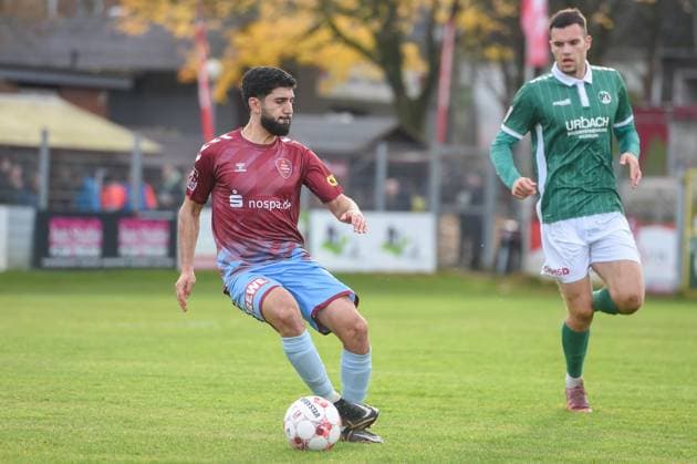 Fußball I Herren I Saison 2025-2026 I Regionalliga Nord I 17. Spieltag I SC Weiche Flensburg 08 - VfB Lübeck I 01.11.2025 von links Erjanik Khachaturi Ghubasaryan (6, SC Weiche Flensburg 08), Antonio Verinac (9, VfB Lübeck) Copyright: xLobeca JanxKirschnerx