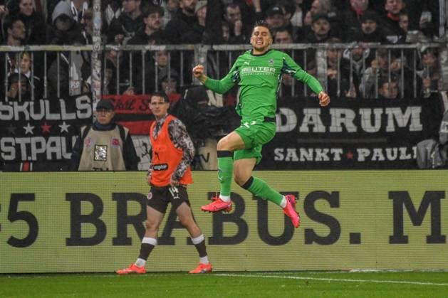 0:4 von 22 Oscar Fraulo ( Gladbach ) Deutschland , Hamburg , Millerntorstadion , Fussball , 1. Bundesliga , FC St Pauli - Borussia Mönchengladbach