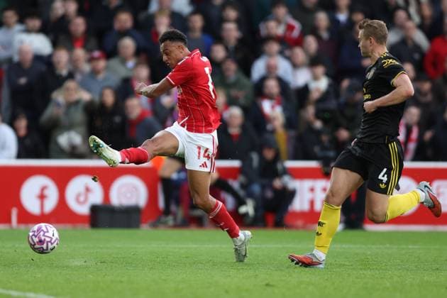 Nottingham Forest v Manchester United, ManU Premier League Dan Ndoye of Nottingham Forrest against Matthijs de Ligt of Manchester United during the Premier League match at the City Ground, Nottingham UK Newspapers OUT Copyright: xRyanxJenkinsonx FIL-22438-0049