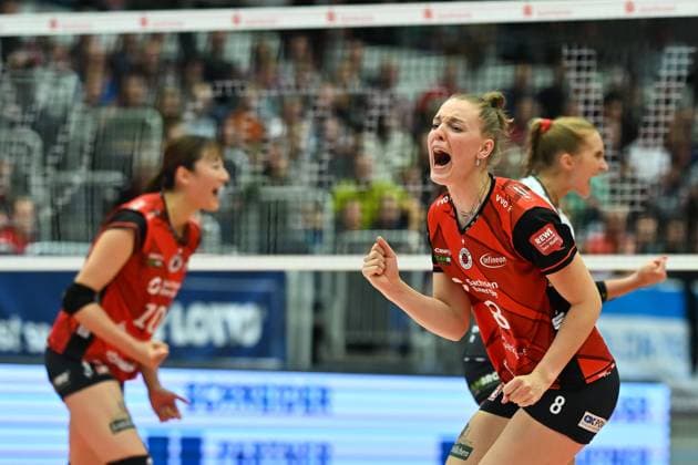Jette Kuipers (Dresdner SC, 8) Dresdner SC vs. SSC Palmberg Schwerin, 1. Volleyball Bundesliga Damen, Spielzeit 2025 2026, 01.11.2025 Dresdner SC vs. SSC Palmberg Schwerin, 1. Volleyball Bundesliga Damen, Spielzeit 2025 2026, 01.11.2025 Dresden Copyright: xEibner-Pressefoto xHoepnerx EP_PHR