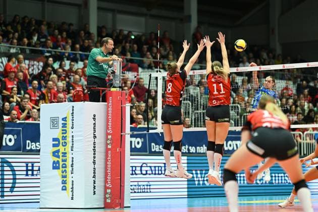 Jette Kuipers (Dresdner SC, 8) Amanda Siksna (Dresdner SC, 11) Dresdner SC vs. SSC Palmberg Schwerin, 1. Volleyball Bundesliga Damen, Spielzeit 2025 2026, 01.11.2025 Dresdner SC vs. SSC Palmberg Schwerin, 1. Volleyball Bundesliga Damen, Spielzeit 2025 2026, 01.11.2025 Dresden Copyright: xEibner-Pressefoto xHoepnerx EP_PHR