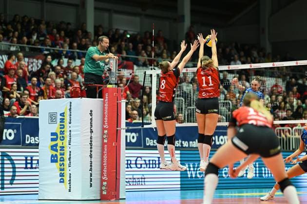 Jette Kuipers (Dresdner SC, 8) Amanda Siksna (Dresdner SC, 11) Dresdner SC vs. SSC Palmberg Schwerin, 1. Volleyball Bundesliga Damen, Spielzeit 2025 2026, 01.11.2025 Dresdner SC vs. SSC Palmberg Schwerin, 1. Volleyball Bundesliga Damen, Spielzeit 2025 2026, 01.11.2025 Dresden Copyright: xEibner-Pressefoto xHoepnerx EP_PHR