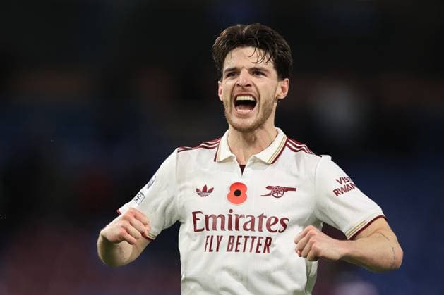 Football - Premier League - Burnley v Arsenal 1st November 2025 - Premier League - Burnley v Arsenal - Declan Rice of Arsenal celebrates victory - Photo: Simon Stacpoole Offside. Burnley UK Copyright: xSimonxStacpoolexOffside