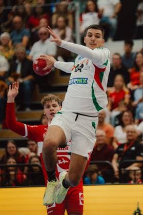 HANDBALL - OEHB, 100 years anniversary VIENNA,AUSTRIA,01.NOV.25 - HANDBALL - OEHB, Oesterreichischer Handballbund, Handball Austria, 100 years anniversary, test match, Austria vs Hungary. Image shows Gergoe Fazekas (HUN).  GEPAxpictures xAlexanderxSolc