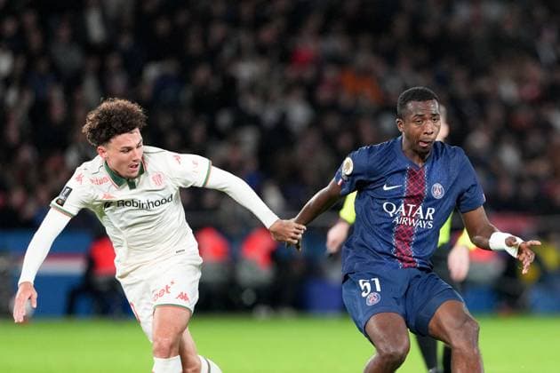 Paris Saint-Germain FC v OGC Nice - Ligue 1 McDonald s 2025 2026 20 Tom LOUCHET (ogcn) - 51 Willian PACHO (psg) during the Ligue 1 McDonald s match between Paris Saint-Germain FC and OGC Nice at Parc des Princes on November 1, 2025 in Paris, France. Paris France  Copyright: xFEPx 776348189