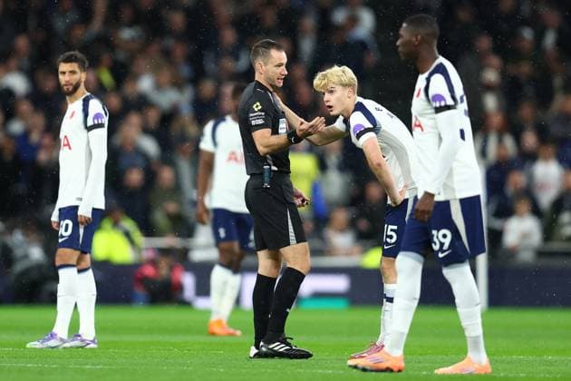 London, England, 1st November 2025. Lucas Bergvall of Tottenham Hotspur talks with referee Jarred Gillett after seeming to look unsteady on his feet during the Tottenham Hotspur vs Chelsea Premier League match at the Tottenham Hotspur Stadium, London. Picture credit should read: Paul Terry Sportimage EDITORIAL USE ONLY. No use with unauthorised audio, video, data, fixture lists, club league logos or live services. Online in-match use limited to 120 images, no video emulation. No use in betting, games or single club league player publications. SPI_019_PT_Tottenham_Chelsea SPI-4252-0019