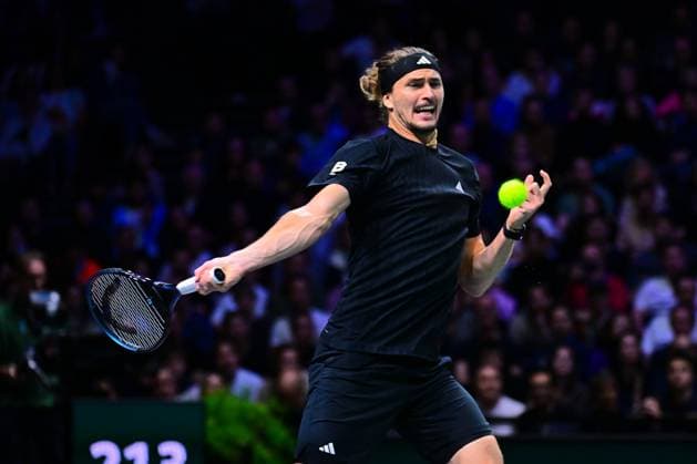TENNIS : Rolex Paris Masters - Paris - 01 11 2025 Alexander Zverev ( Germany ) during the Rolex Paris Masters at Paris La Defense Arena on November 01, 2025 in Nanterre, France. (Photo by Federico Pestellini PSNewz ) ParisFrance  Copyright: xFedericoxPestellinix