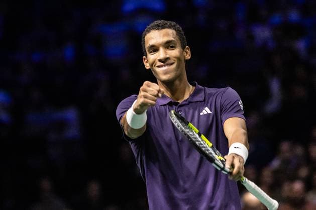 Rolex Paris Masters 2025 - Day 6 Felix Auger-Aliassime (CAN) plays against Alexander Bublik (KAZ) in the men s singles semi-final match on day six of the Paris ATP, Tennis Herren Masters 1000 tennis tournament at the Paris La Defense Arena in Nanterre, on the outskirts of Paris. Paris France  Copyright: xIbrahimxEzzatx originalFilename:ezzat-notitle251101_npw6K.jpg