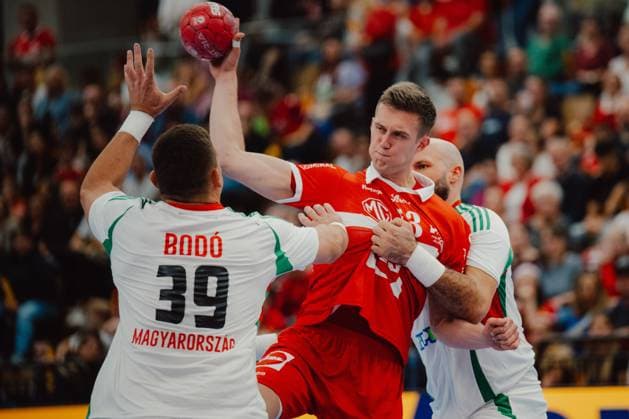 HANDBALL - OEHB, 100 years anniversary VIENNA,AUSTRIA,01.NOV.25 - HANDBALL - OEHB, Oesterreichischer Handballbund, Handball Austria, 100 years anniversary, test match, Austria vs Hungary. Image shows Richard Bodo (HUN) and Mykola Bilyk (AUT).  GEPAxpictures xAlexanderxSolc