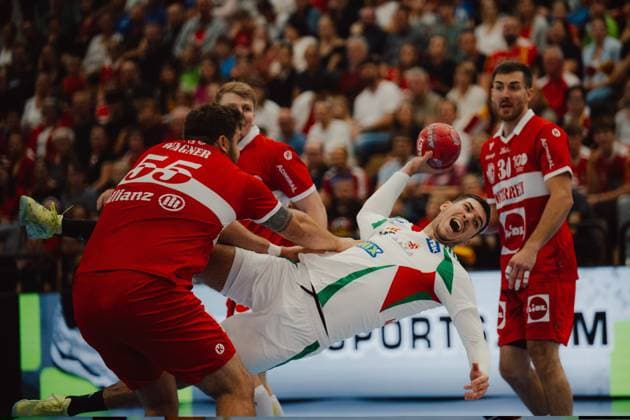 HANDBALL - OEHB, 100 years anniversary VIENNA,AUSTRIA,01.NOV.25 - HANDBALL - OEHB, Oesterreichischer Handballbund, Handball Austria, 100 years anniversary, test match, Austria vs Hungary. Image shows Tobias Wagner (AUT) and Gergoe Fazekas (HUN).  GEPAxpictures xAlexanderxSolc