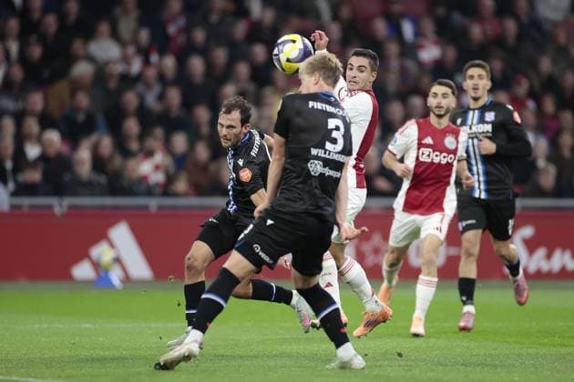 AMSTERDAM , 01-11-2025 , JohanCruyff Arena , season 2025 2026 , Dutch Eredivisie football , match between Ajax and sc Heerenveen 1-1, picture shows Ajax player Lucas Rosa Ajax - Heerenveen  x31798502x Copyright:
