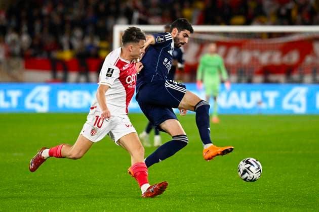 FOOTBALL : AS Monaco VS Paris FC - Ligue 1 McDonald s - 01 11 2025 Pierre Lees-Melou (Paris FC) Aleksandr Golovin (ASM) - Ligue 1 McDonald™s match between AS Monaco and Paris Football Club on November 1, 2025 at the Louis II Stadium in Monaco. MonacoMonaco  Copyright: xWilliamxCannarellax