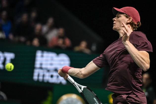 Jannik Sinner vs Alexander Zverev at Rolex Paris Masters 2025 in Paris FA Jannik Sinner competes against Alexander Zverev during the Rolex Paris Masters 2025 semi finals at the Paris La Defense Arena in Paris, on November 1, 2025. Photo by Firas Abdullah ABACAPRESS.COM Paris Ile-de-France France  Copyright: xAbdullahxFiras ABACAx