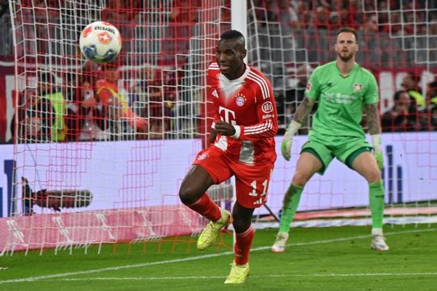 01.11.2025, xjrdrx, Fussball 1.Bundesliga, FC Bayern Muenchen - Bayer 04 Leverkusen v.l. Nicolas Jackson (FC Bayern Muenchen) (DFL DFB REGULATIONS PROHIBIT ANY USE OF PHOTOGRAPHS as IMAGE SEQUENCES and or QUASI-VIDEO) Muenchen