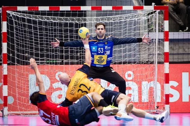 251101 goalkeeper Nacho Biosca of Sweden during the International Friendly, Länderspiel, Nationalmannschaft handball match between Sweden and Spain on November 1, 2025 in Eskilstuna. Photo: Kenta Jönsson BILDBYRAN COP 210 KJ0282 handball handboll handball landslag sverige sweden spain national teams bbeng Copyright: KENTAxJÖNSSON BB251101KJ086