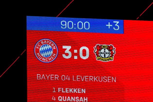 GER, DFB, FC Bayern Muenchen vs. Bayer 04 Leverkusen 01.11.2025, Allianz Arena, Muenchen, GER, DFB, FC Bayern Muenchen vs. Bayer 04 Leverkusen, im Bild Endstand auf der Anzeigetafel 3-0