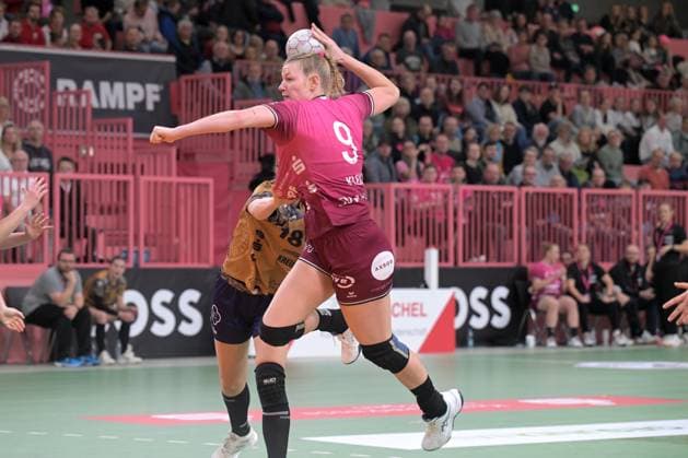 Naina Klein (TusSies Metzingen, 09) TusSies Metzingen vs. Buxtehuder SV, Handball, Alsco HBF, 7.Ligaspieltag, Saison 2025 2026, 01.11.2025 TusSies Metzingen vs. Buxtehuder SV, Handball, Alsco HBF, 7.Ligaspieltag, Saison 2025 2026, 01.11.2025 Tuebingen Copyright: xEibner-Pressefoto TobiasxBaurx EP_TBR