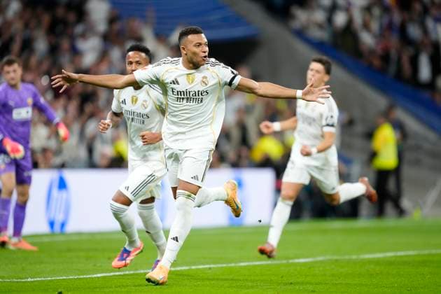Real Madrid CF v Valencia CF - LaLiga EA Sports Kylian Mbappe centre-forward of Real Madrid and France celebrates after scoring his sides first goal during the La Liga EA Sports match between Real Madrid CF and Valencia CF at Estadio Santiago Bernabeu on November 1, 2025 in Madrid, Spain. Madrid Spain  Copyright: xJosexBretonx originalFilename:bretonhernandez-realmadr251101_npyQd.jpg