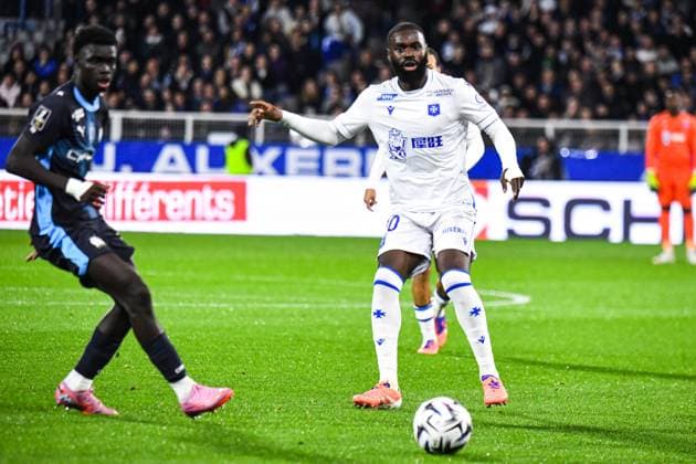 FOOTBALL : AJ Auxerre vs Olympique de Marseille - Ligue 1 - JournÃ e 11 - 01 11 2025 Lassine Sinayoko (AJ Auxerre) RennesFrance  Copyright: xBaptistexAutissierx