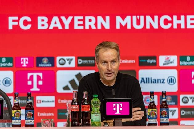 Kasper Hjulmand (Bayer 04 Leverkusen, Chef-Trainer) PK Pressekonferenz, GER, FC Bayern Muenchen vs. Bayer 04 Leverkusen, Fussball, Bundesliga, 09. Spieltag, Spielzeit 2025 2026, 01.11.2025, DFL DFB REGULATIONS PROHIBIT ANY USE OF PHOTOGRAPHS AS IMAGE SEQUENCES AND OR QUASI-VIDEO, GER, FC Bayern Muenchen vs. Bayer 04 Leverkusen, Fussball, Bundesliga, 09. Spieltag, Spielzeit 2025 2026, 01.11.2025 Muenchen